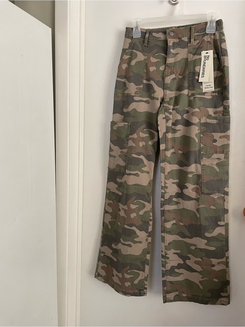 No Boundaries Men's Camouflage Cargo Pants - Green/Brown